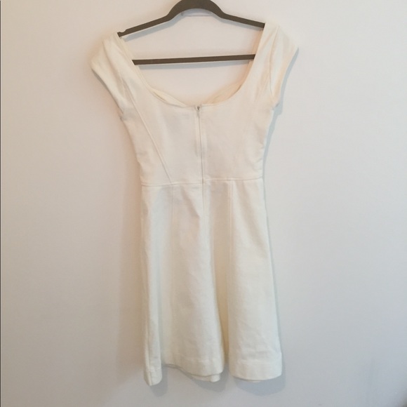 French Connection Cap Sleeved Cocktail Dress - Picture 2 of 4